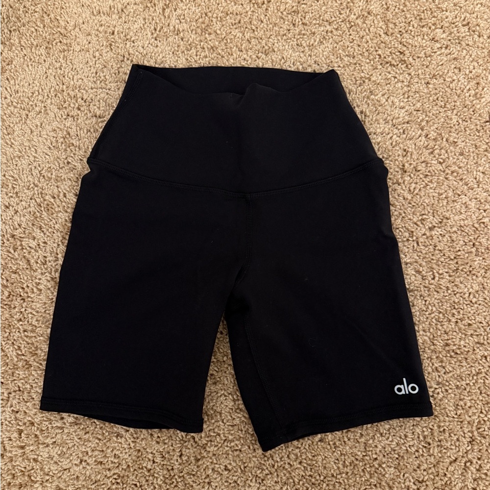 ALO Yoga Women's Black Bike Shorts